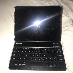 iPad with Fintie case and Keyboard